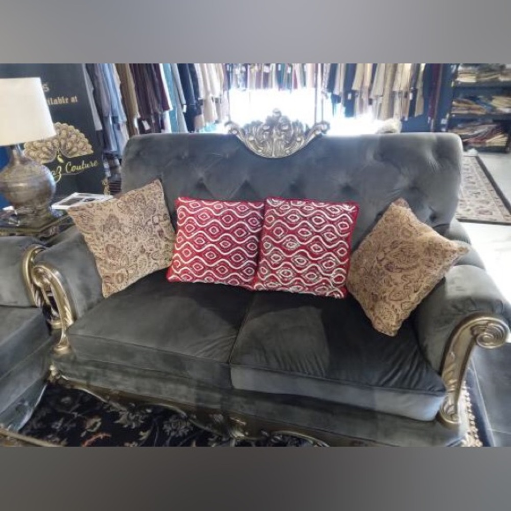 Classy grey couch